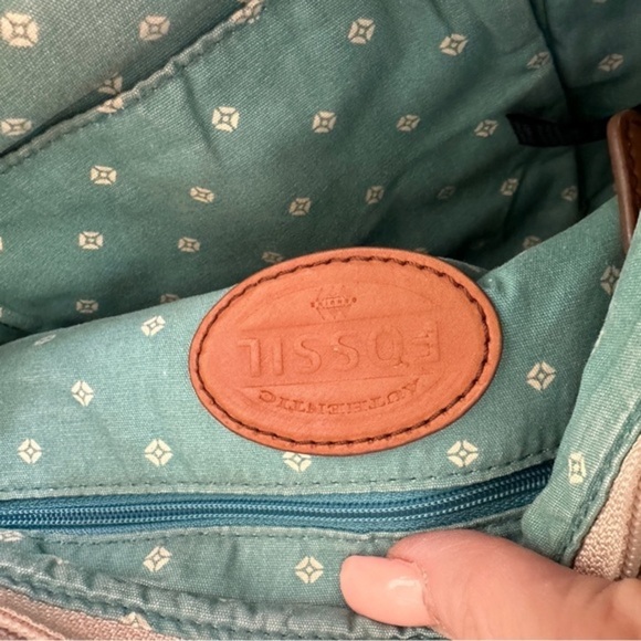 FOSSIL Crossbody Bag in Tan Canvas with Long Leather Straps - Picture 7 of 10